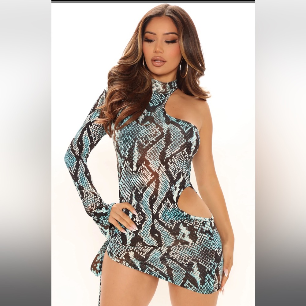 Fashion nova Blue mini dress